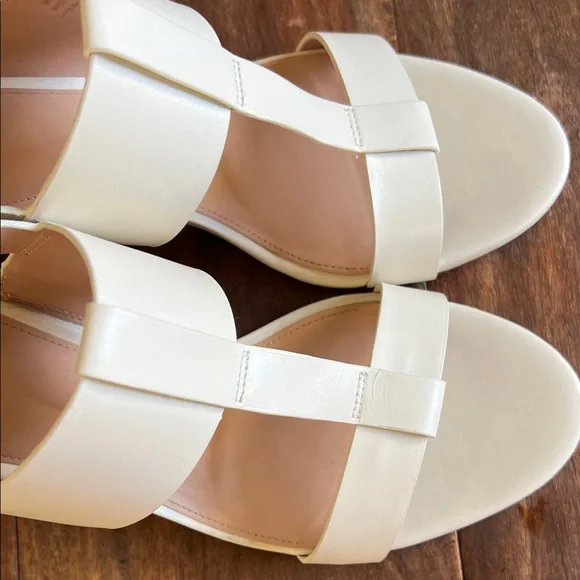 Cole Haan Women's Josie T-Strap Block Heel Sandals Size 7 1/2 - Picture 4 of 10